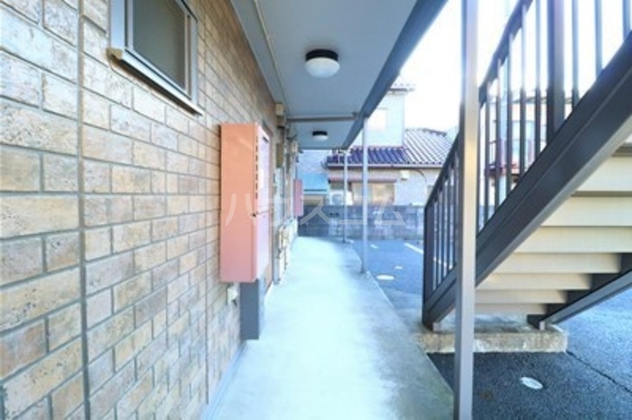 2/4 エントランス