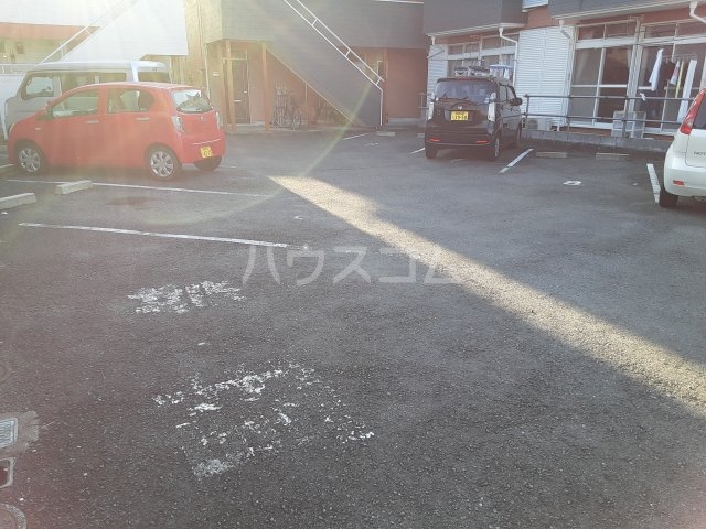 19/28 駐車場