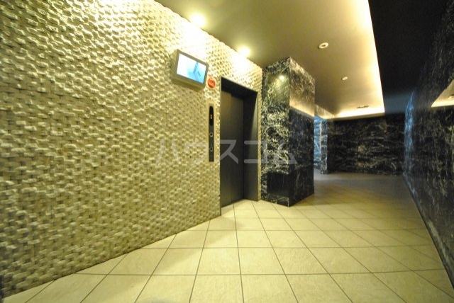 14/20 エントランス