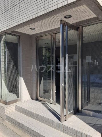 20/29 エントランス