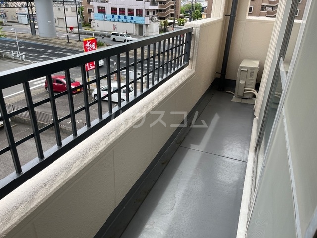 19/28 バルコニー