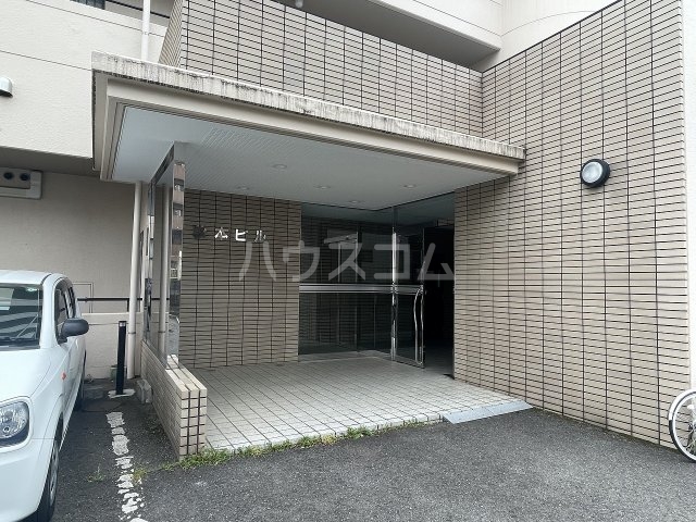 19/20 エントランス