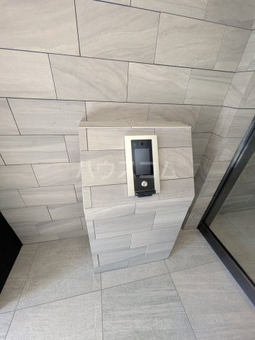 3/4 エントランス