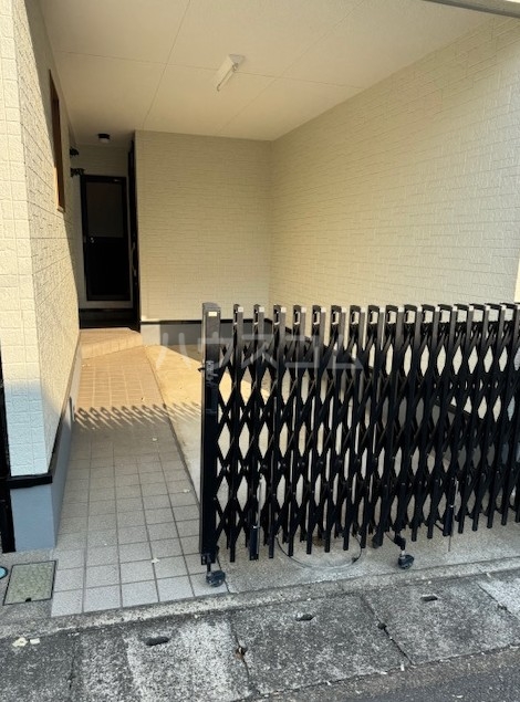 17/23 エントランス