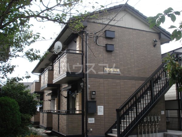 19/27 エントランス