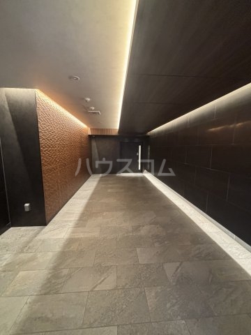 25/30 エントランス