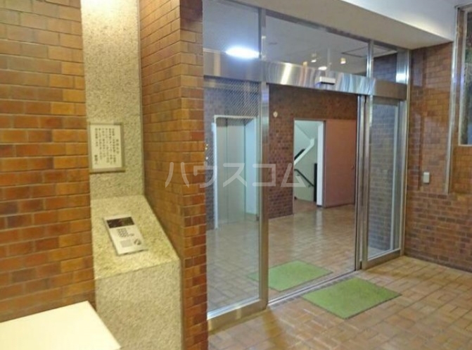 14/22 エントランス