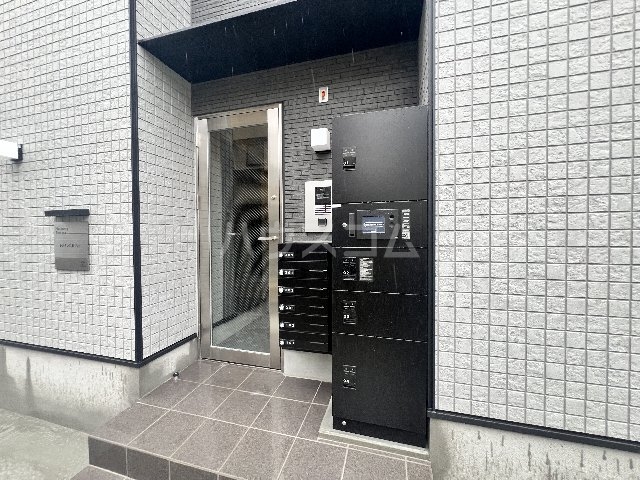 3/4 エントランス