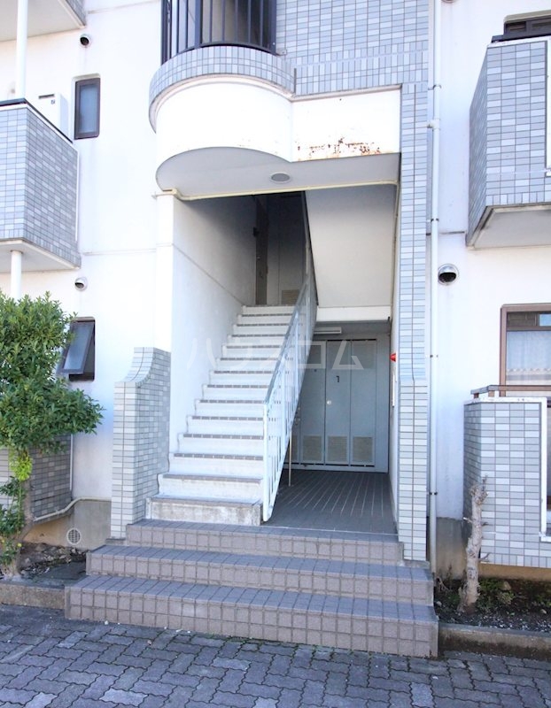 2/6 エントランス