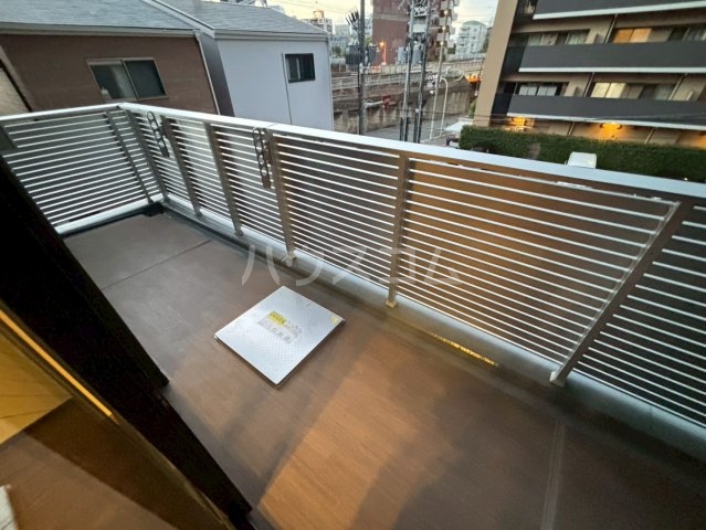 23/30 バルコニー