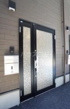 13/17 エントランス