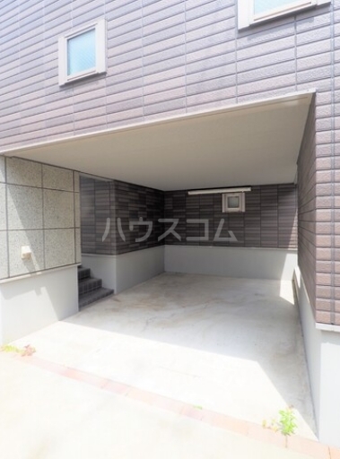 19/19 エントランス