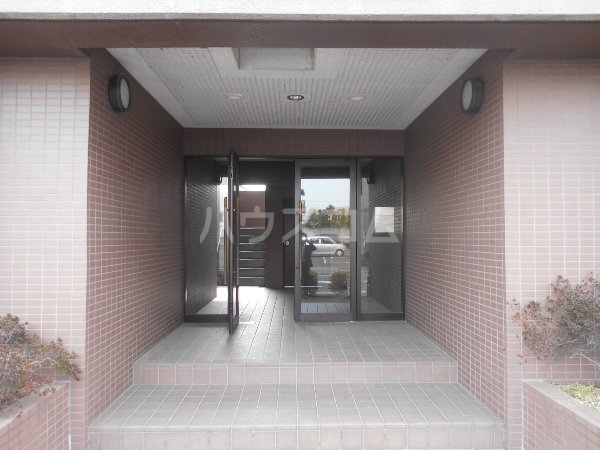 17/28 エントランス