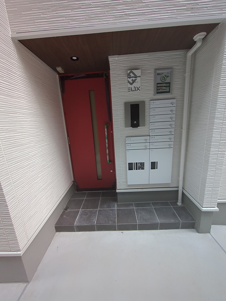 29/30 エントランス