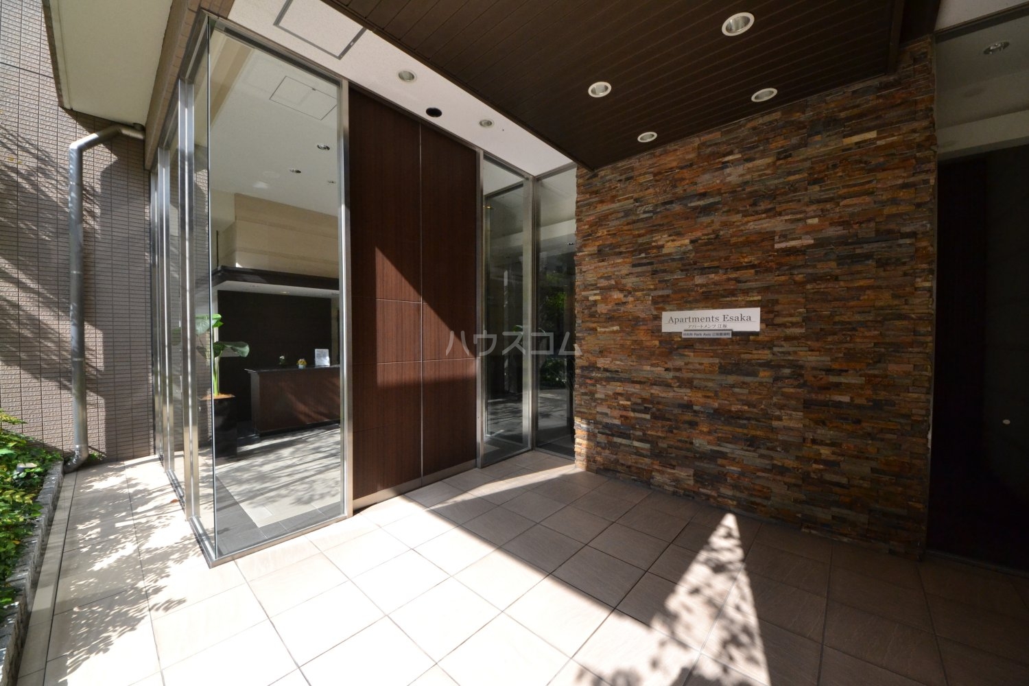 20/30 エントランス