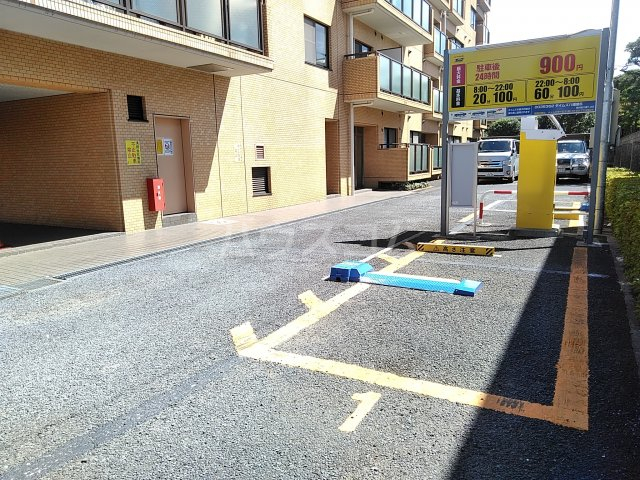 26/30 駐車場