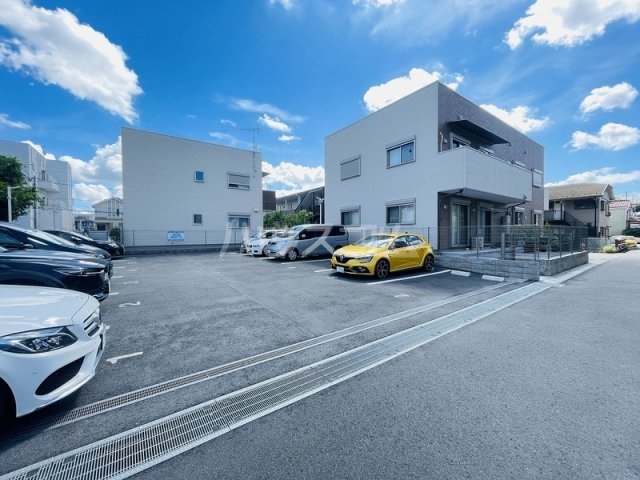 17/27 駐車場