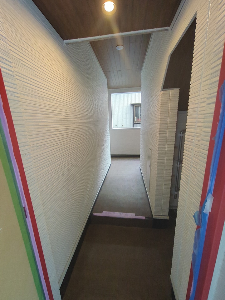 27/30 エントランス