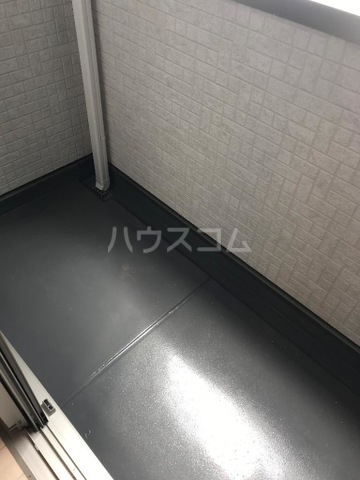 18/27 バルコニー