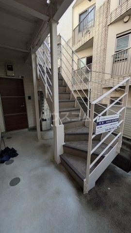 3/4 エントランス