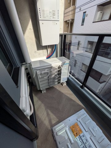 19/28 バルコニー