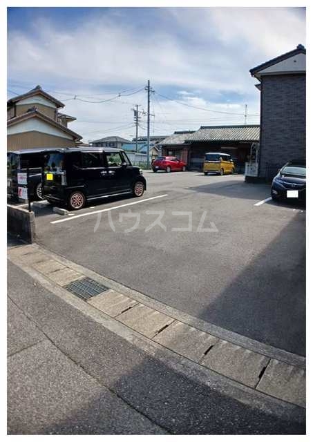 14/20 駐車場