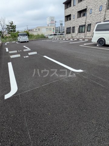 28/30 駐車場