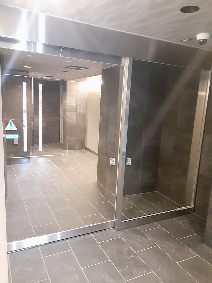 29/30 エントランス