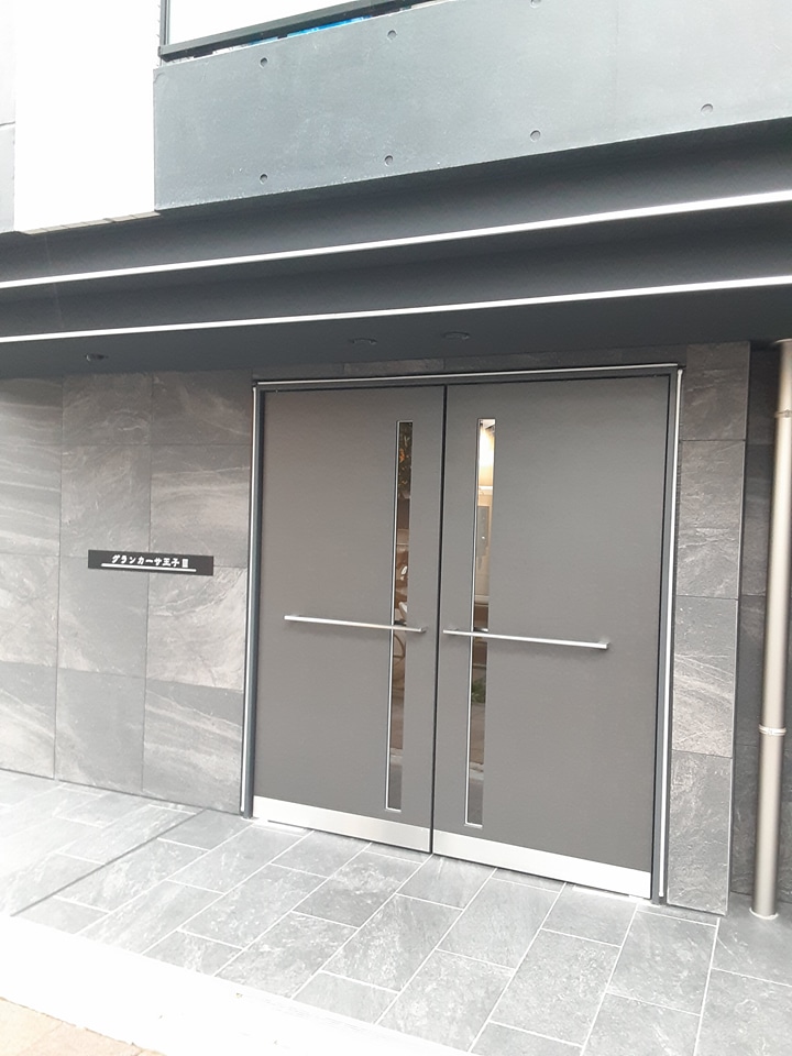 2/4 エントランス