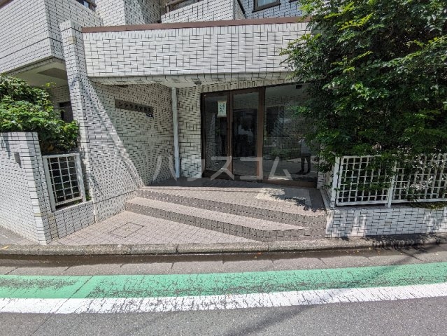 17/20 エントランス