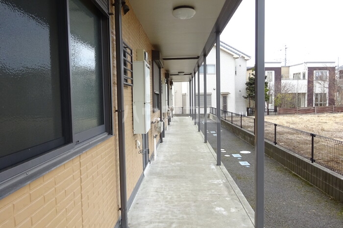 18/27 エントランス