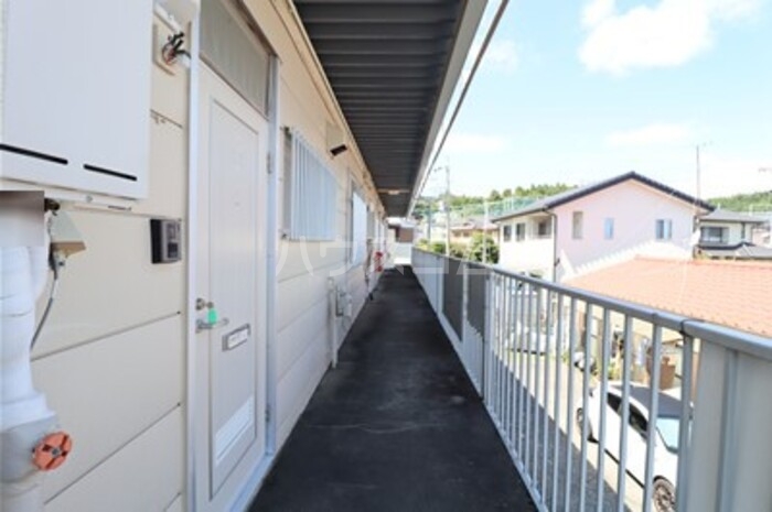 16/19 エントランス