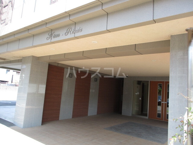 14/18 エントランス