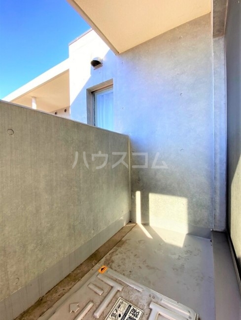 18/27 バルコニー