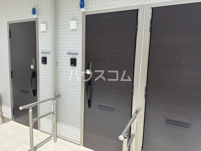 20/30 エントランス