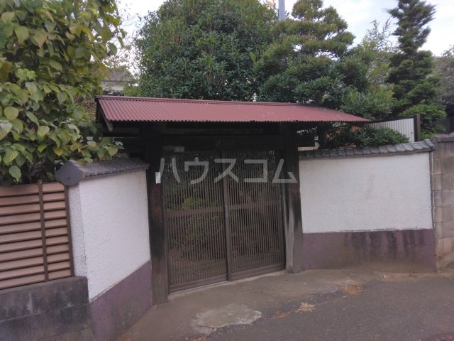 2/2 エントランス