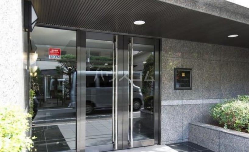 2/5 エントランス