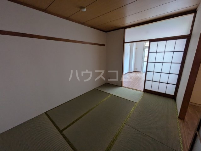 14/28 室内