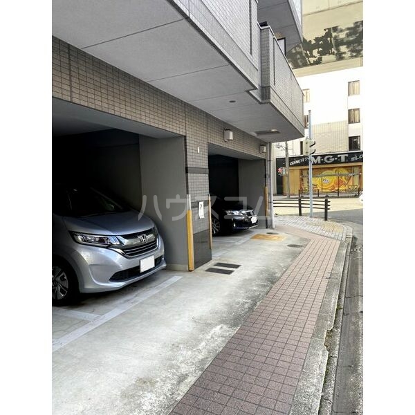15/22 駐車場