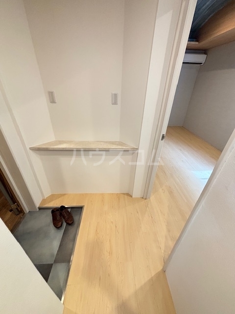 15/21 エントランス