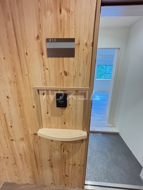 14/20 エントランス