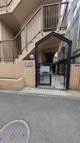 14/19 エントランス