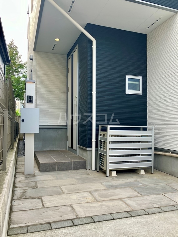 2/3 エントランス