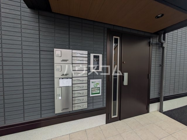 20/26 エントランス