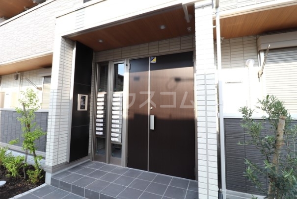 18/29 エントランス