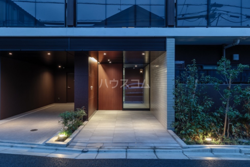 17/26 エントランス