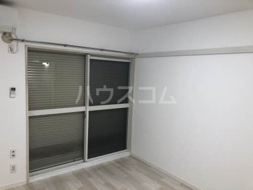 2/4 エントランス