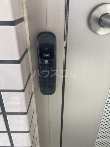 28/30 エントランス