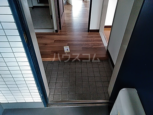 20/27 エントランス