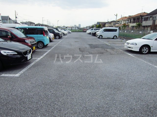 2/3 駐車場